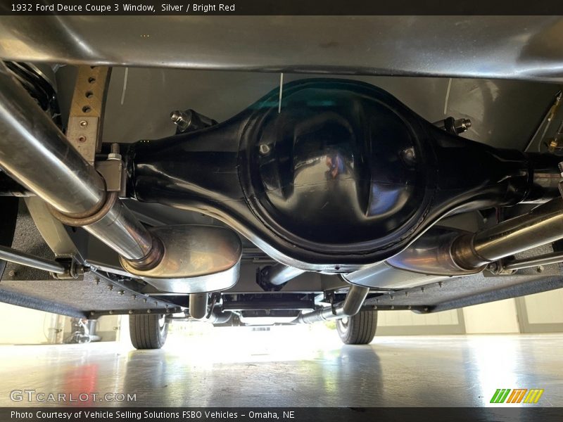 Silver / Bright Red 1932 Ford Deuce Coupe 3 Window