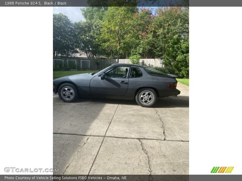 Black / Black 1988 Porsche 924 S