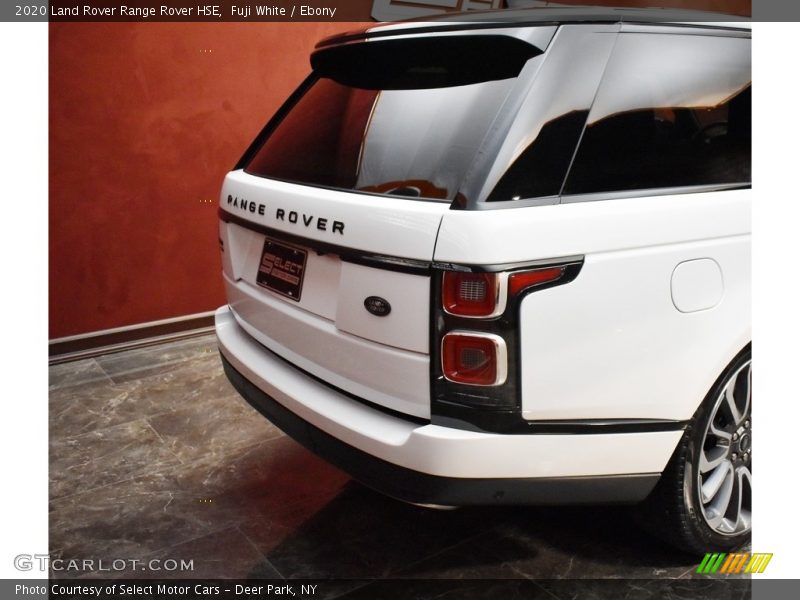 Fuji White / Ebony 2020 Land Rover Range Rover HSE