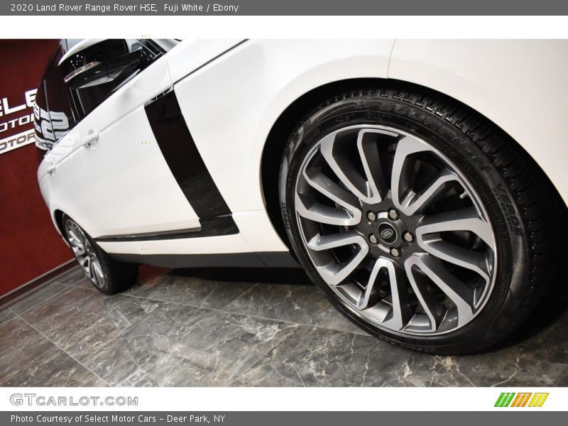 Fuji White / Ebony 2020 Land Rover Range Rover HSE
