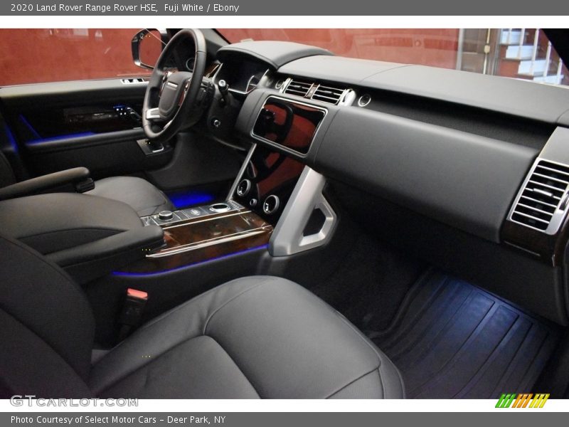 Fuji White / Ebony 2020 Land Rover Range Rover HSE