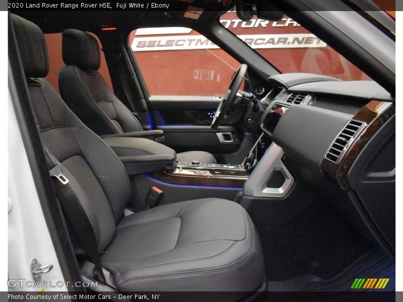 Fuji White / Ebony 2020 Land Rover Range Rover HSE
