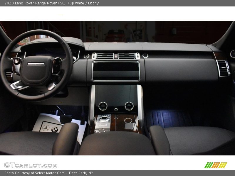 Fuji White / Ebony 2020 Land Rover Range Rover HSE