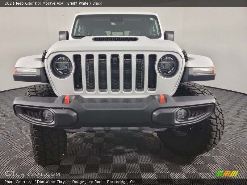 Bright White / Black 2021 Jeep Gladiator Mojave 4x4