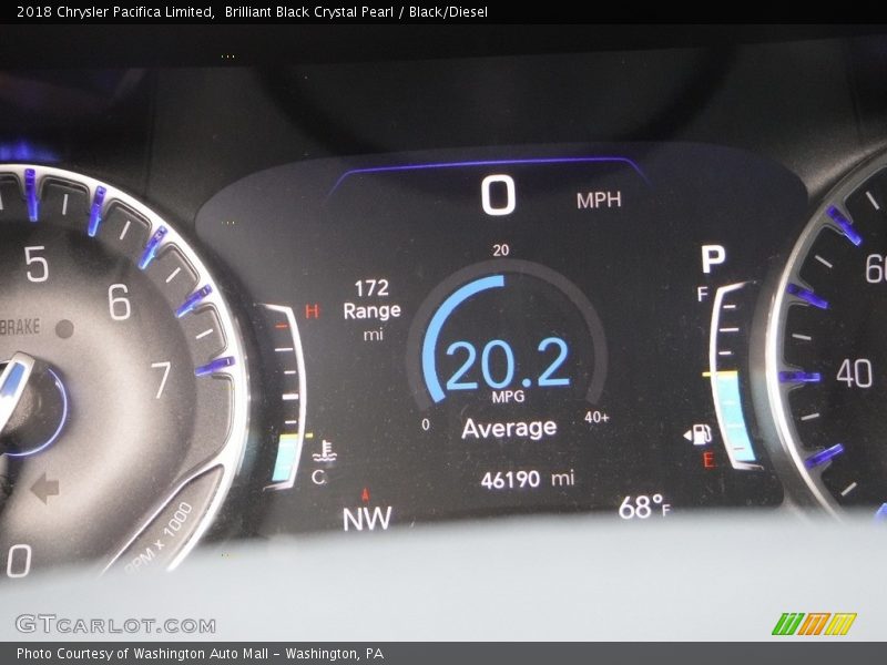 Brilliant Black Crystal Pearl / Black/Diesel 2018 Chrysler Pacifica Limited
