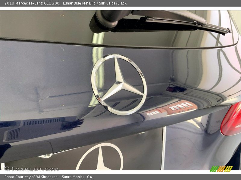 Lunar Blue Metallic / Silk Beige/Black 2018 Mercedes-Benz GLC 300