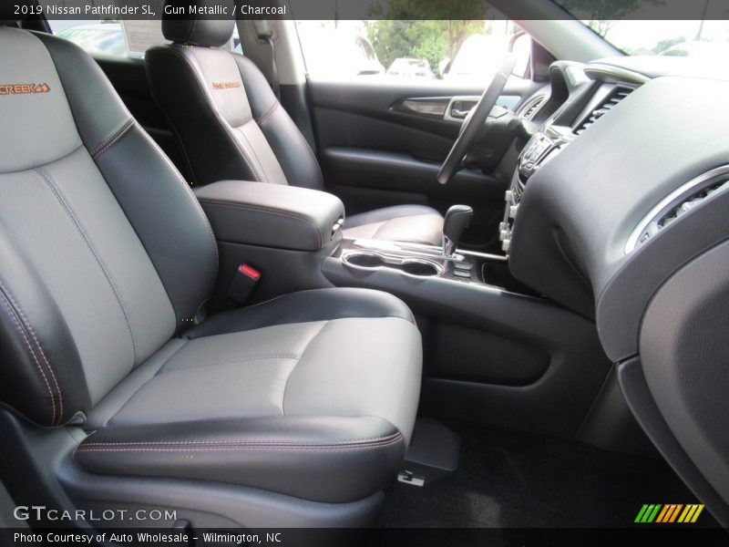Gun Metallic / Charcoal 2019 Nissan Pathfinder SL