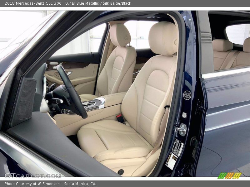 Lunar Blue Metallic / Silk Beige/Black 2018 Mercedes-Benz GLC 300