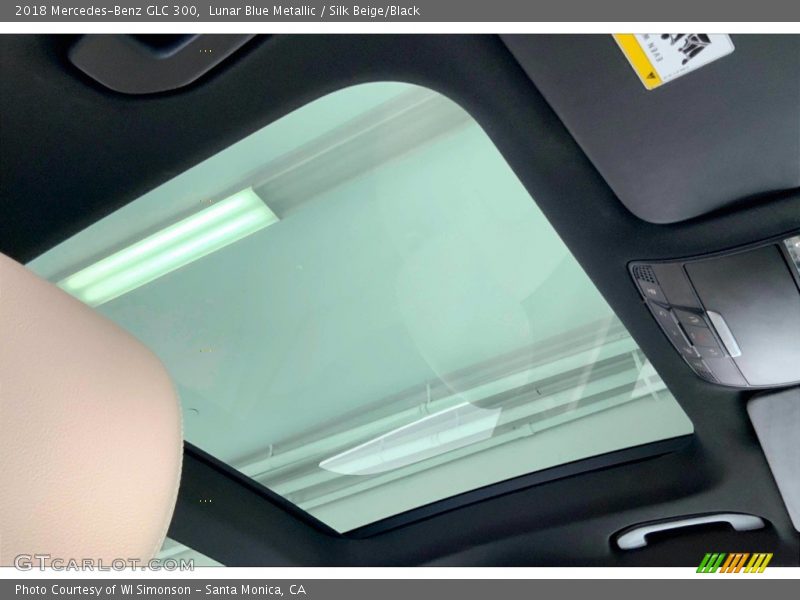 Lunar Blue Metallic / Silk Beige/Black 2018 Mercedes-Benz GLC 300