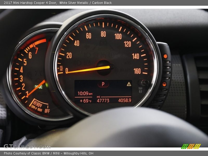 White Silver Metallic / Carbon Black 2017 Mini Hardtop Cooper 4 Door