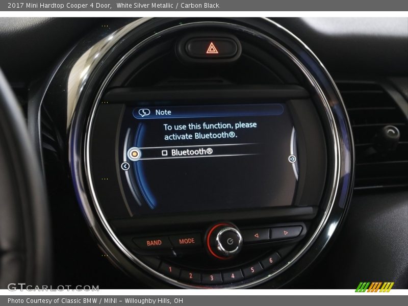White Silver Metallic / Carbon Black 2017 Mini Hardtop Cooper 4 Door