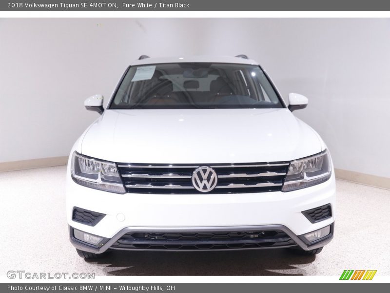 Pure White / Titan Black 2018 Volkswagen Tiguan SE 4MOTION