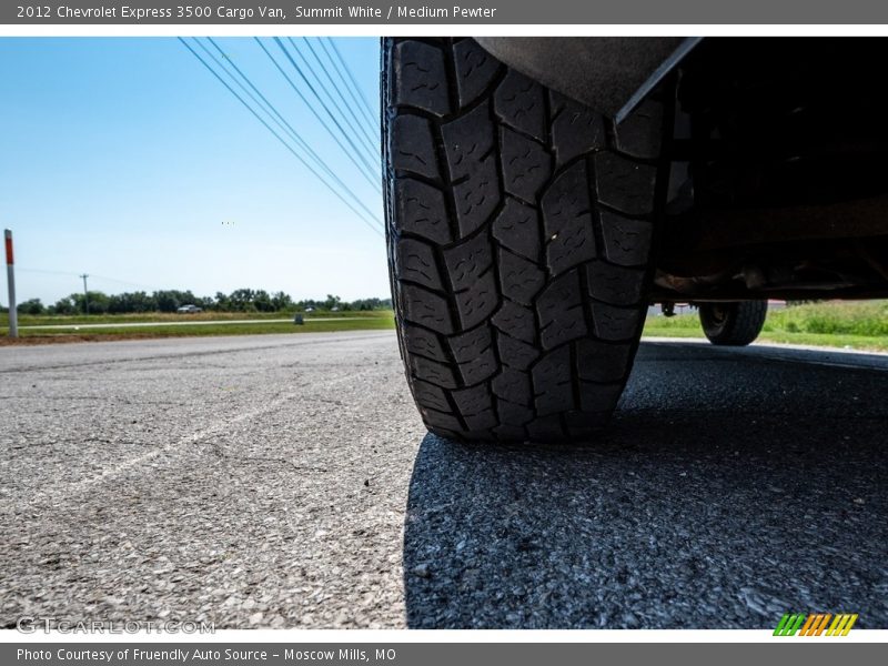 Summit White / Medium Pewter 2012 Chevrolet Express 3500 Cargo Van