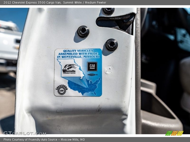 Summit White / Medium Pewter 2012 Chevrolet Express 3500 Cargo Van
