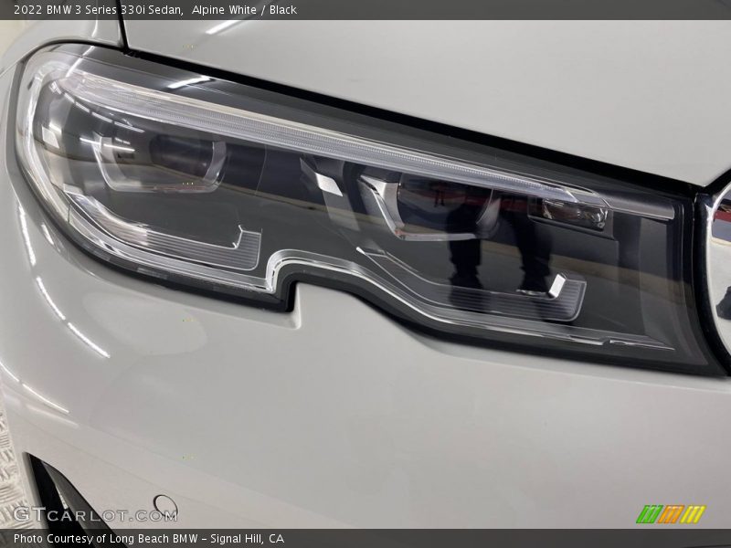 Alpine White / Black 2022 BMW 3 Series 330i Sedan
