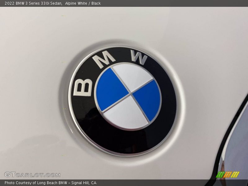 Alpine White / Black 2022 BMW 3 Series 330i Sedan