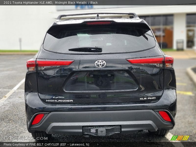 Midnight Black Metallic / Black 2021 Toyota Highlander XLE AWD