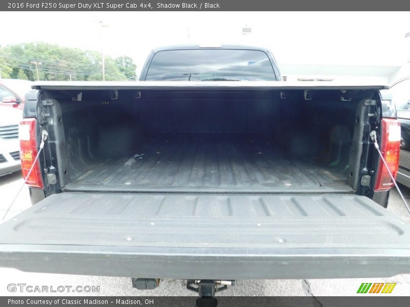 Shadow Black / Black 2016 Ford F250 Super Duty XLT Super Cab 4x4