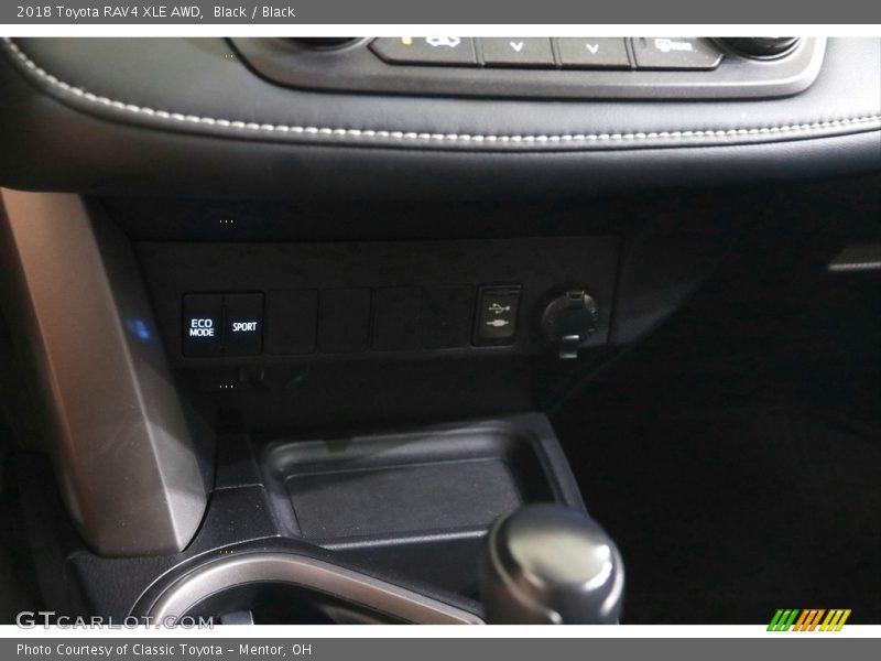 Black / Black 2018 Toyota RAV4 XLE AWD