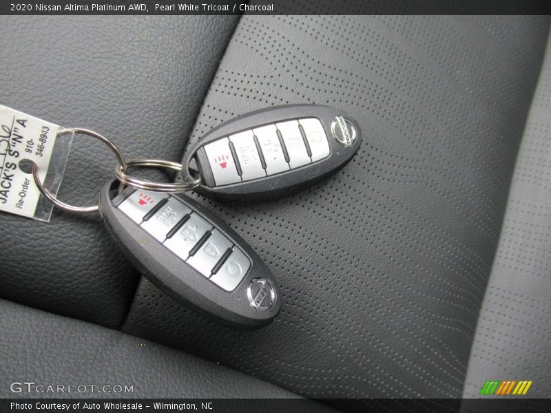Pearl White Tricoat / Charcoal 2020 Nissan Altima Platinum AWD