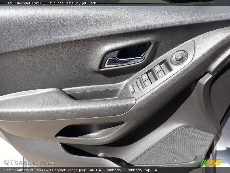 Satin Steel Metallic / Jet Black 2020 Chevrolet Trax LT