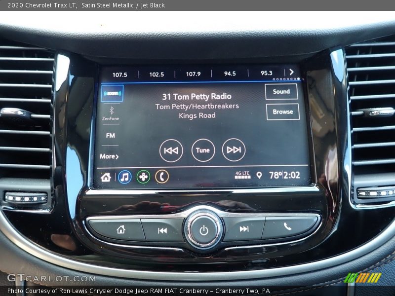 Satin Steel Metallic / Jet Black 2020 Chevrolet Trax LT