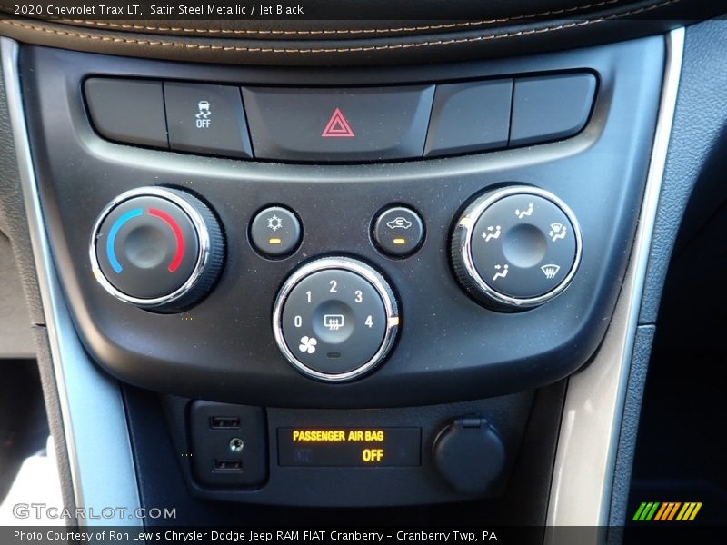 Satin Steel Metallic / Jet Black 2020 Chevrolet Trax LT