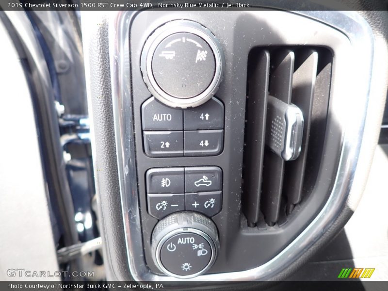 Northsky Blue Metallic / Jet Black 2019 Chevrolet Silverado 1500 RST Crew Cab 4WD