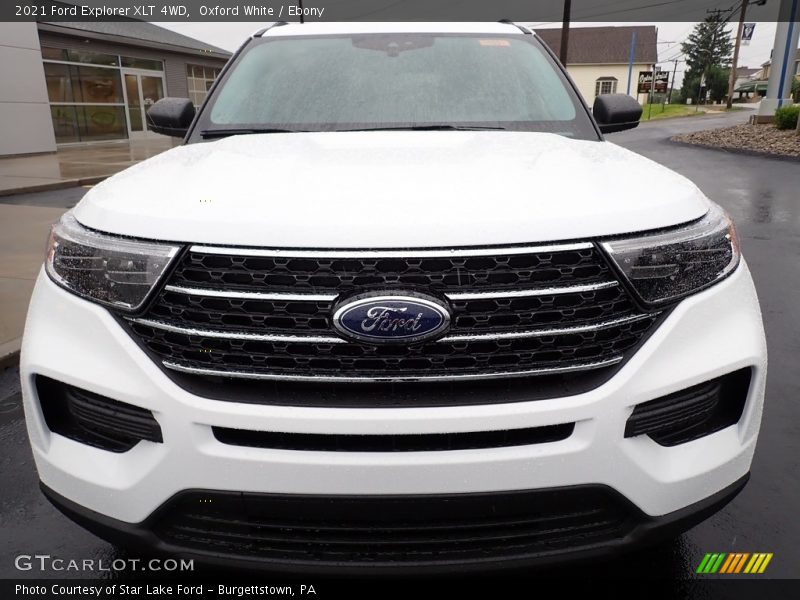 Oxford White / Ebony 2021 Ford Explorer XLT 4WD