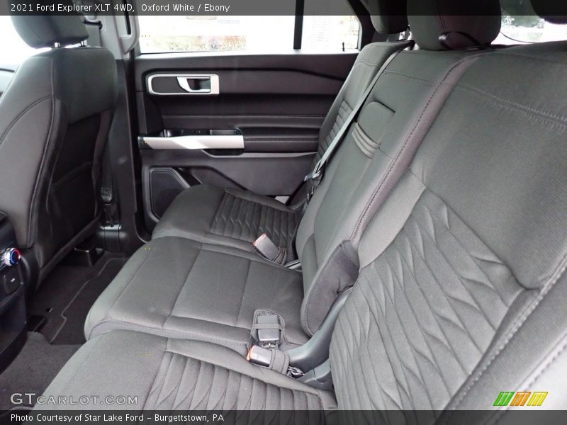 Oxford White / Ebony 2021 Ford Explorer XLT 4WD