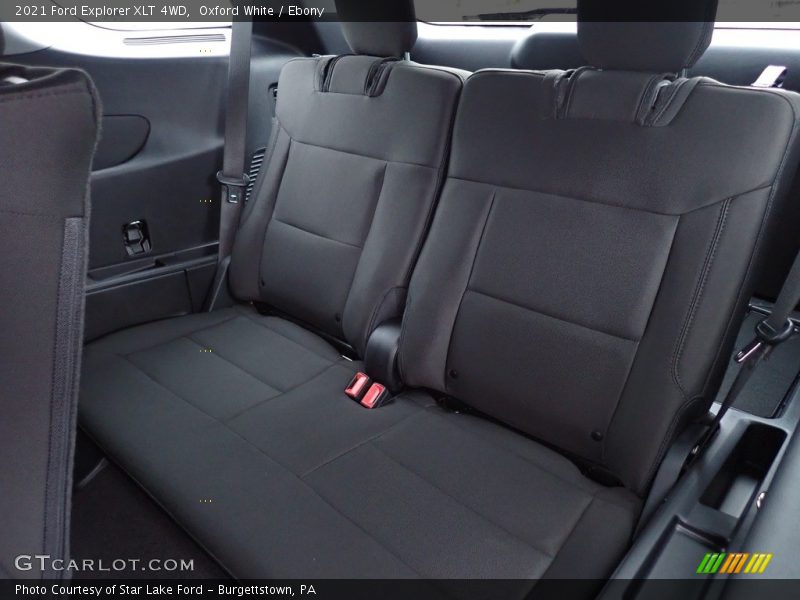 Oxford White / Ebony 2021 Ford Explorer XLT 4WD