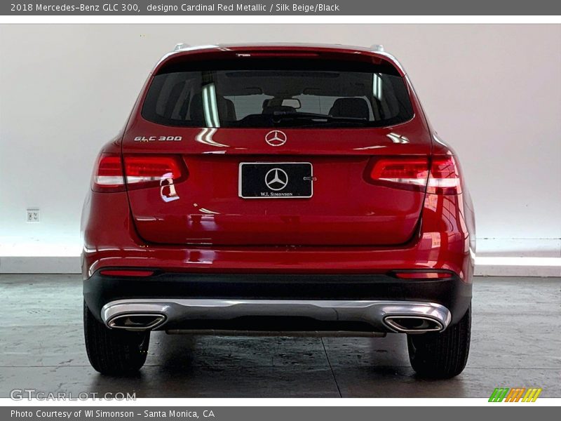 designo Cardinal Red Metallic / Silk Beige/Black 2018 Mercedes-Benz GLC 300