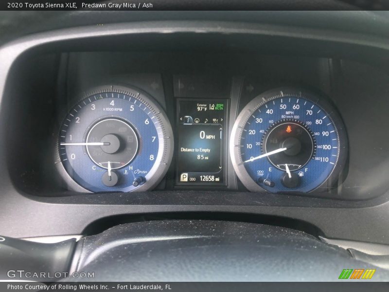Predawn Gray Mica / Ash 2020 Toyota Sienna XLE