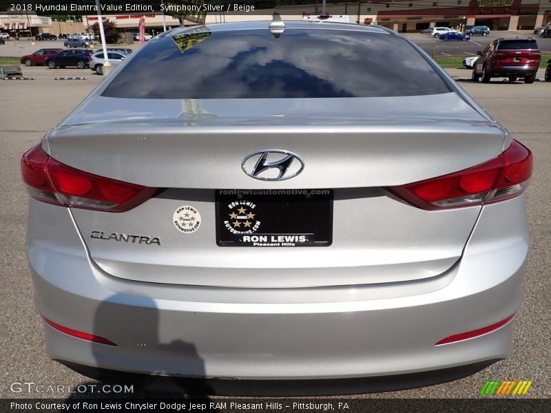 Symphony Silver / Beige 2018 Hyundai Elantra Value Edition
