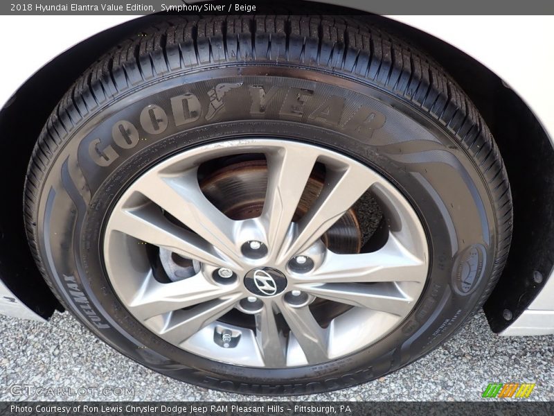 Symphony Silver / Beige 2018 Hyundai Elantra Value Edition