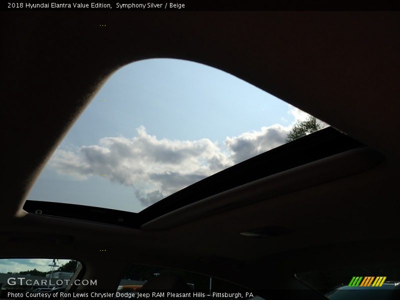 Symphony Silver / Beige 2018 Hyundai Elantra Value Edition