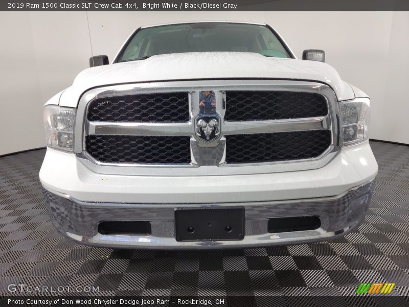 Bright White / Black/Diesel Gray 2019 Ram 1500 Classic SLT Crew Cab 4x4