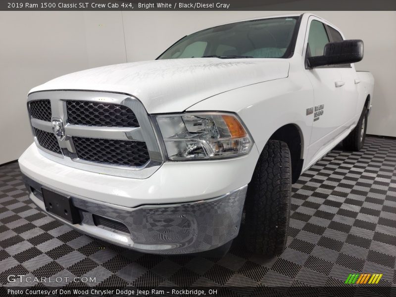 Bright White / Black/Diesel Gray 2019 Ram 1500 Classic SLT Crew Cab 4x4