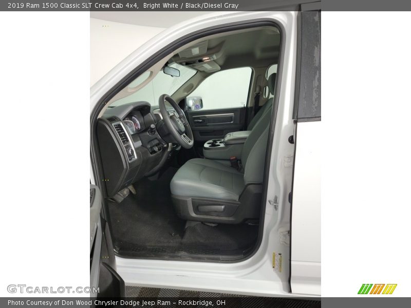 Bright White / Black/Diesel Gray 2019 Ram 1500 Classic SLT Crew Cab 4x4