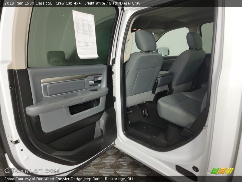 Bright White / Black/Diesel Gray 2019 Ram 1500 Classic SLT Crew Cab 4x4