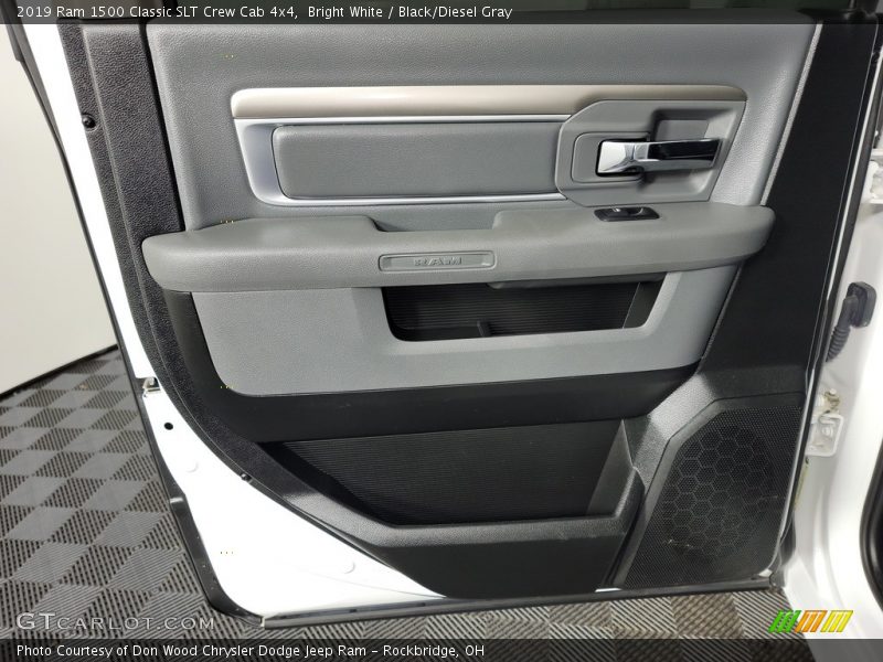 Bright White / Black/Diesel Gray 2019 Ram 1500 Classic SLT Crew Cab 4x4