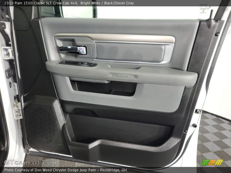 Bright White / Black/Diesel Gray 2019 Ram 1500 Classic SLT Crew Cab 4x4