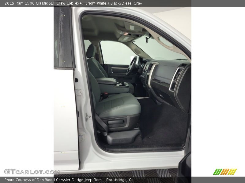 Bright White / Black/Diesel Gray 2019 Ram 1500 Classic SLT Crew Cab 4x4