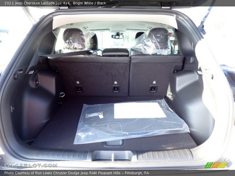 Bright White / Black 2021 Jeep Cherokee Latitude Lux 4x4