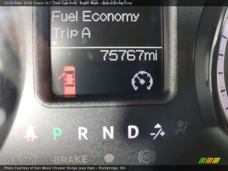 Bright White / Black/Diesel Gray 2019 Ram 1500 Classic SLT Crew Cab 4x4