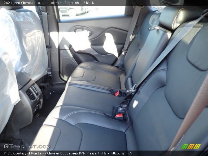 Bright White / Black 2021 Jeep Cherokee Latitude Lux 4x4