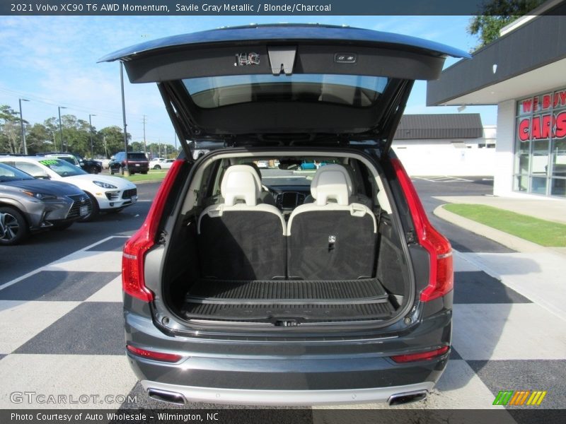 Savile Gray Metallic / Blonde/Charcoal 2021 Volvo XC90 T6 AWD Momentum