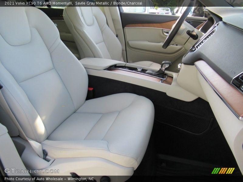 Savile Gray Metallic / Blonde/Charcoal 2021 Volvo XC90 T6 AWD Momentum