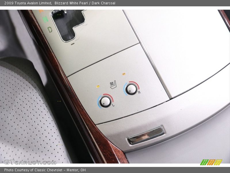 Blizzard White Pearl / Dark Charcoal 2009 Toyota Avalon Limited