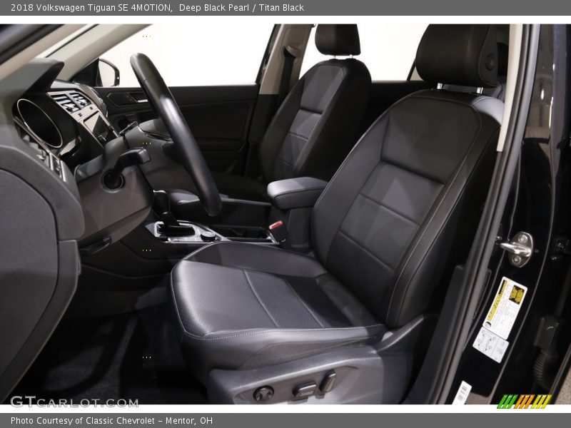 Deep Black Pearl / Titan Black 2018 Volkswagen Tiguan SE 4MOTION